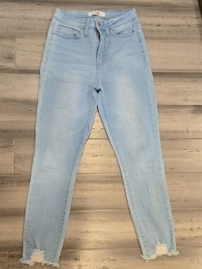 High-Rise Light Blue Skinny Jeans with Frayed Hem